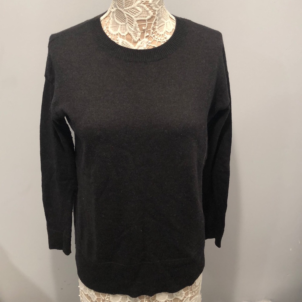 H&M Sweater - Picture 3 of 5